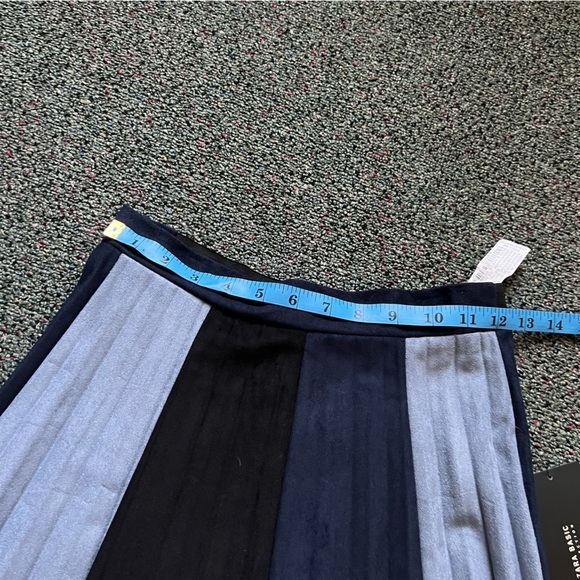 ZARA Blue & Black Color-block Small Pleated Stretch Knee-Length Midi Skirt Sz XS - Picture 14 of 16